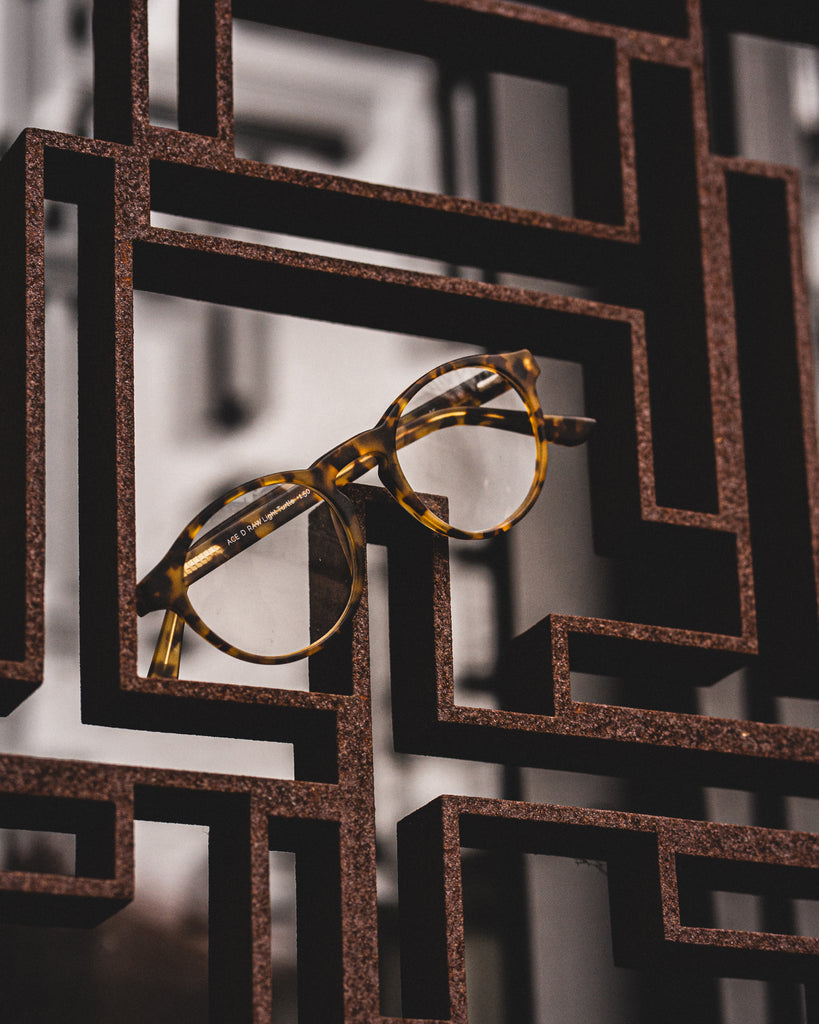 The Brilliance of Acetate: Opløftende briller med stil og kvalitet