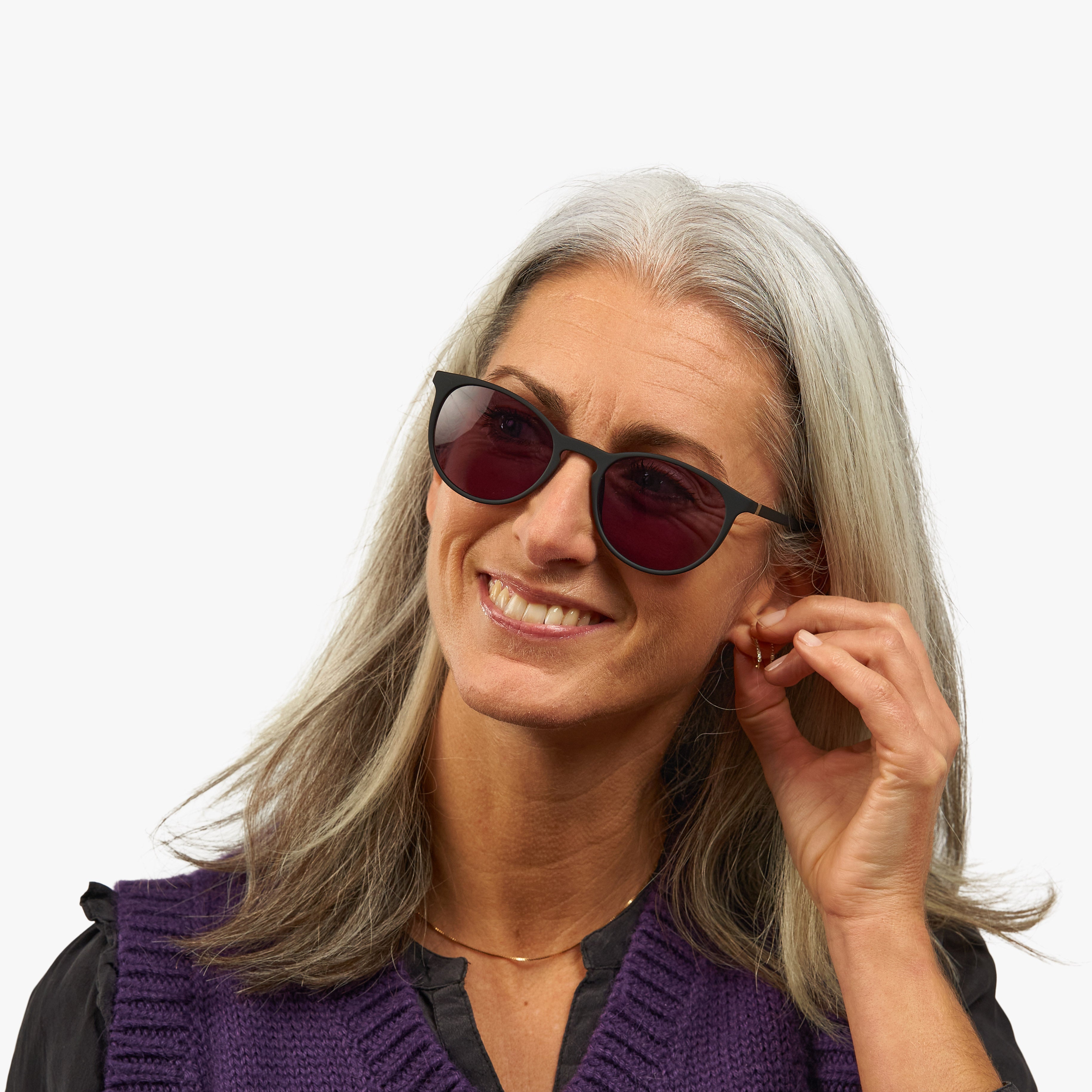 Luxreaders stylish Women's Stockholm Black Sunglasses. Made from Rubber in a Iconic shape.