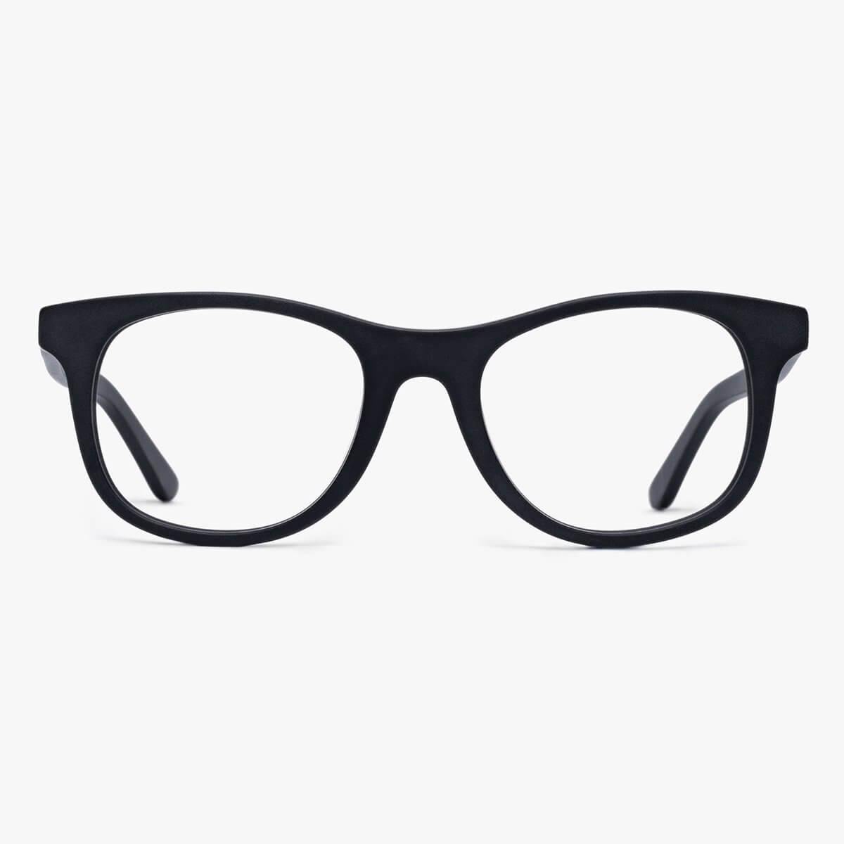 Luxreaders stylish Malmö Black Reading glasses. Made from Acetate in a Square shape.