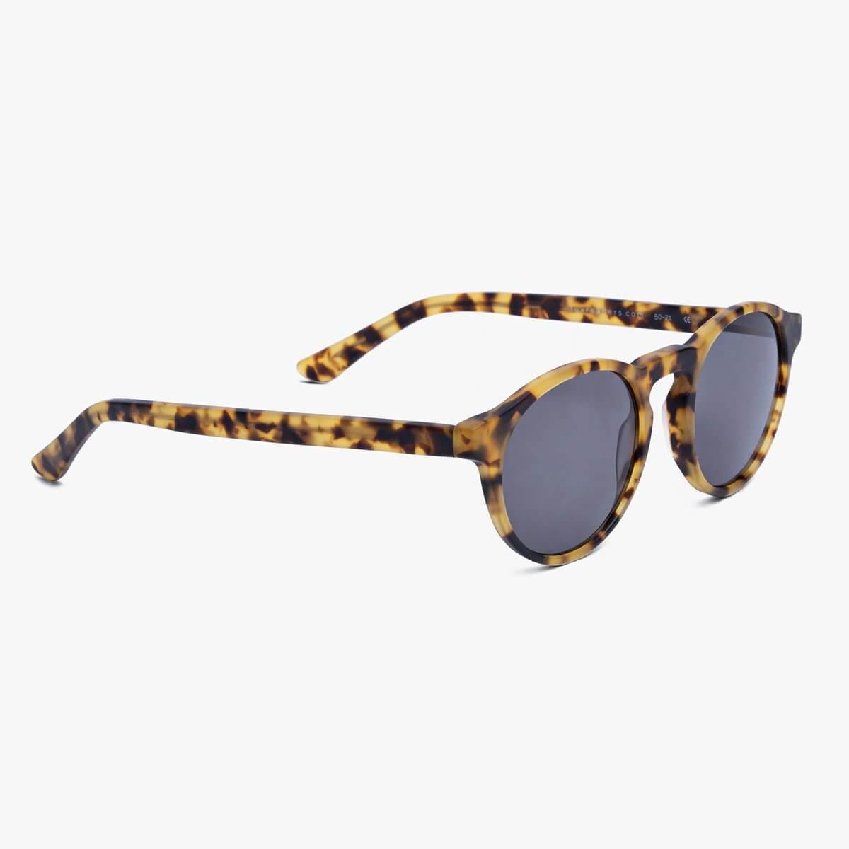 Luxreaders stylish Trondheim Light Turtle Sunglasses. Made from Acetate in a Round shape.