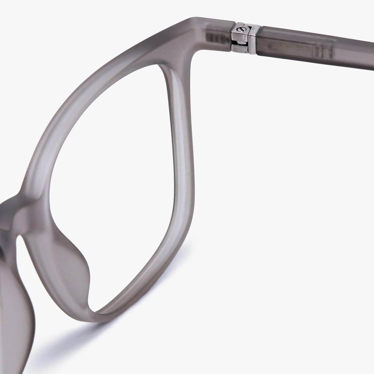 Luxreaders stylish Men's Fyn Grey Blue light glasses. Made from Rubber in a Square shape.