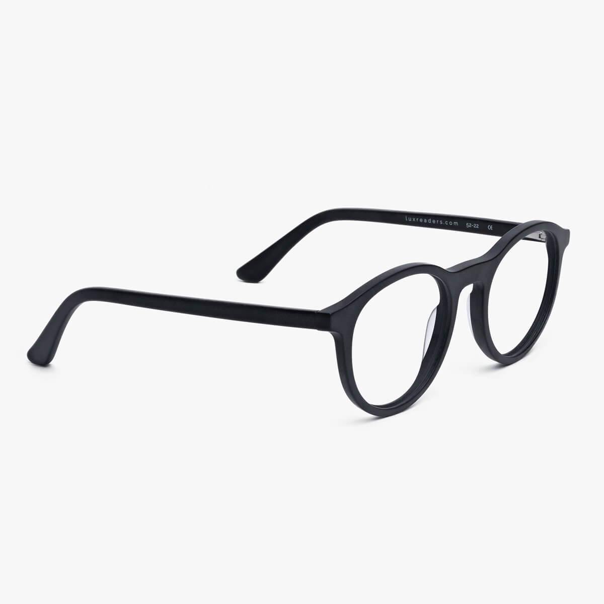 Løkken Black glasses with round black frames and clear lenses from Luxreaders