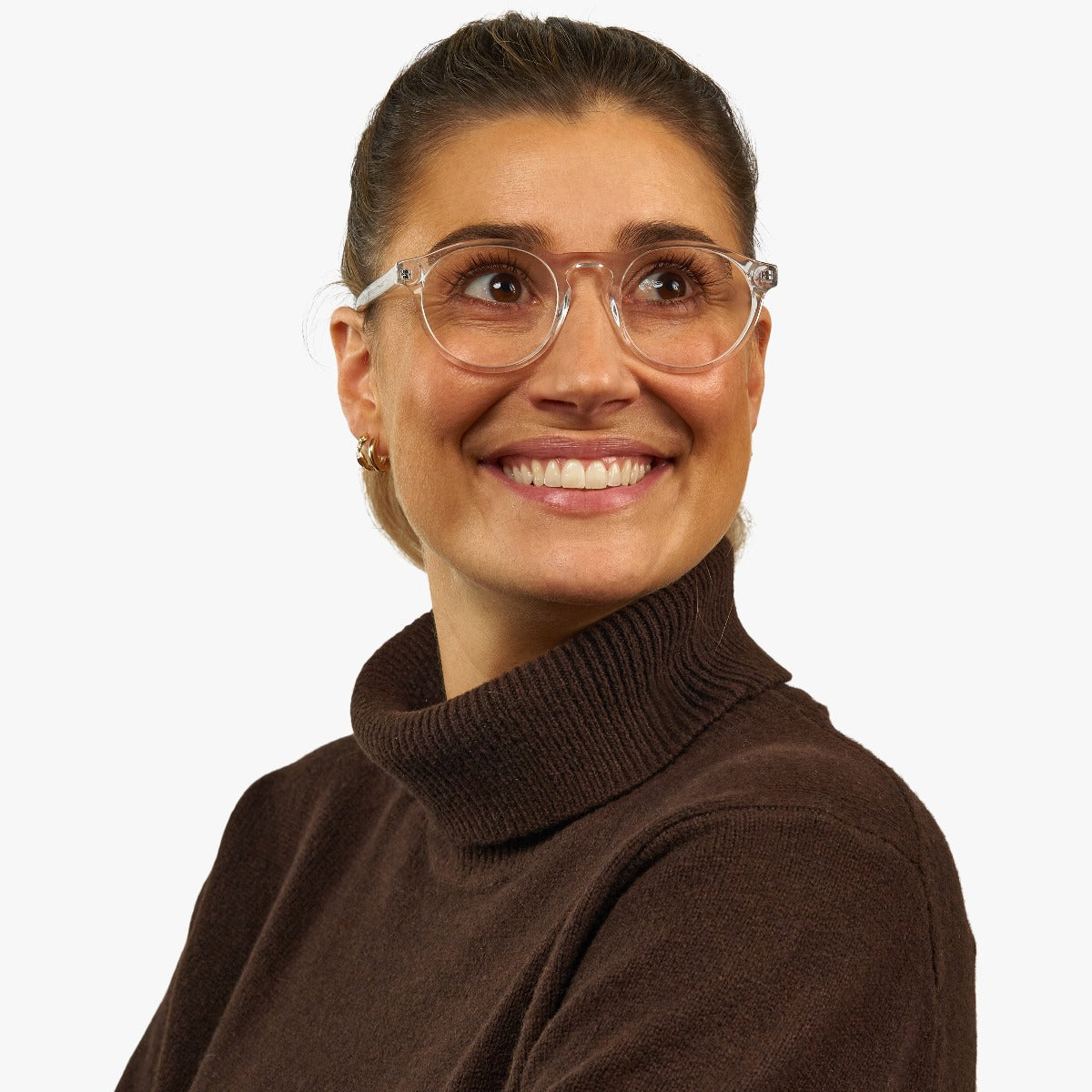 Person wearing Trondheim Crystal White glasses