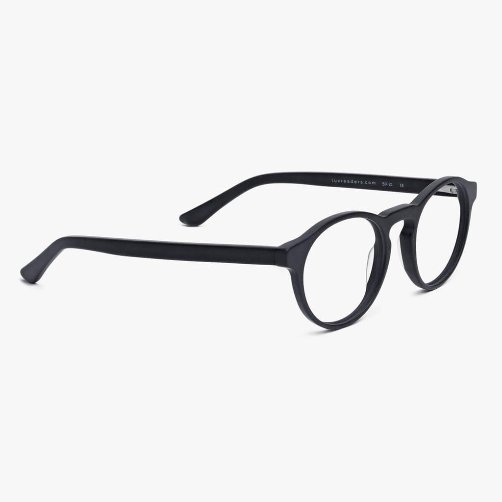 Læsebriller med en sort oval ramme